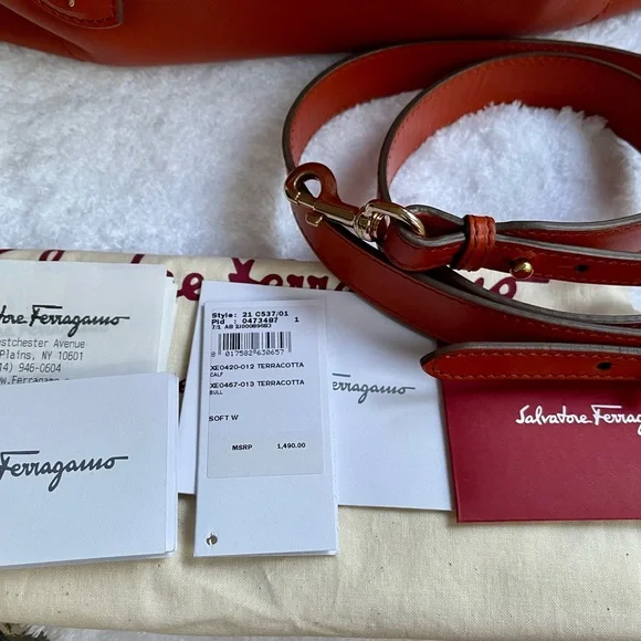 Salvatore Ferragamo Soft W Terracotta bull leather - Picture 4 of 17